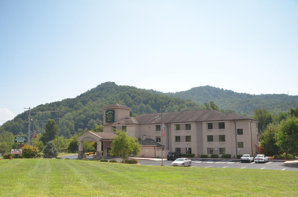 Smoky Mountain Inn & Suites Cherokee Exteriér fotografie